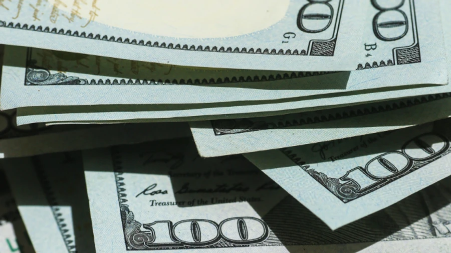 Сотрудника СБУ пытались подкупить 500 тысячами долларов