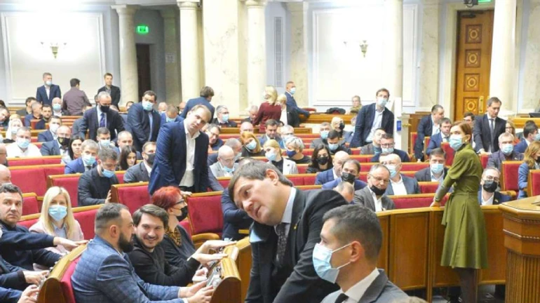 Рада оперативно рассмотрит отставку пятерых министров