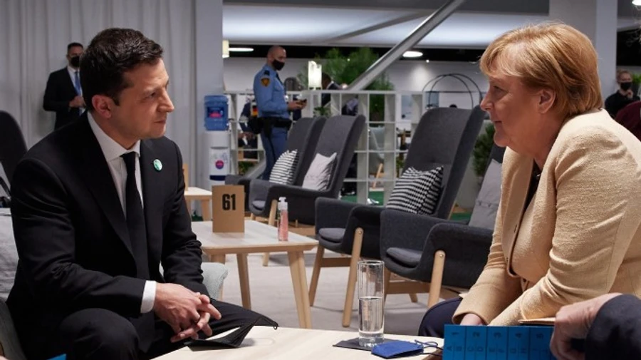 Зеленский встретился в Британии с Меркель: обсудили энергетический кризис