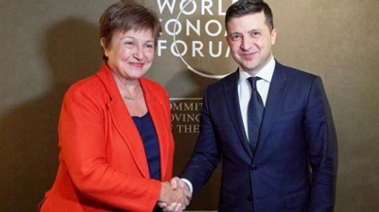 Подарок на 2,7 миллиарда долларов. Почему МВФ выплатит Украине деньги просто так?