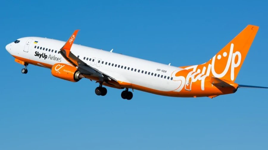 Українська авіакомпанія заявила, що тепер облітатиме Білорусь через ЄС