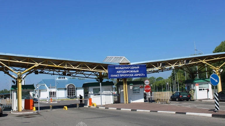 Польша открыла границу с Беларусью: просит своих граждан немедленно возвращаться