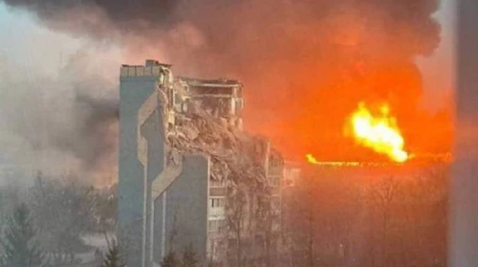 В Тернополе в результате российской атаки разрушена многоэтажка: 2 погибших – СМИ
