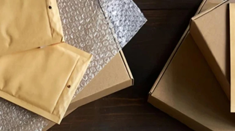 Укрпошта відтепер безкоштовно повертатиме посилки з-за кордону