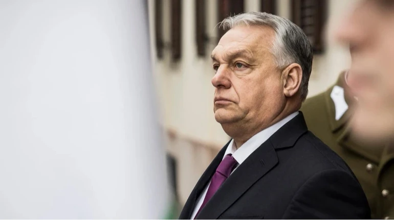 СМИ: В ЕС есть 5 вариантов, что делать с Орбаном в случае его победы на выборах в Венгрии