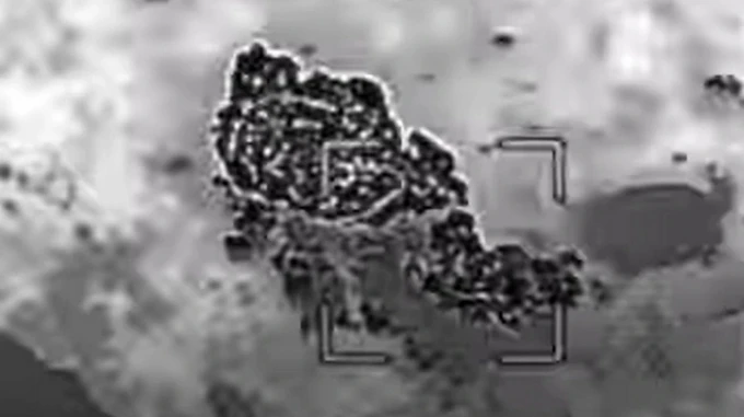Ukrainian troops destroy Russian stronghold using new 100 kg projectile