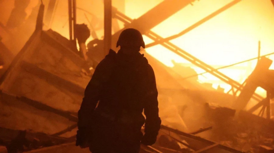 Количество пострадавших в Днепре возросло до 9, масштабный пожар уже потушили