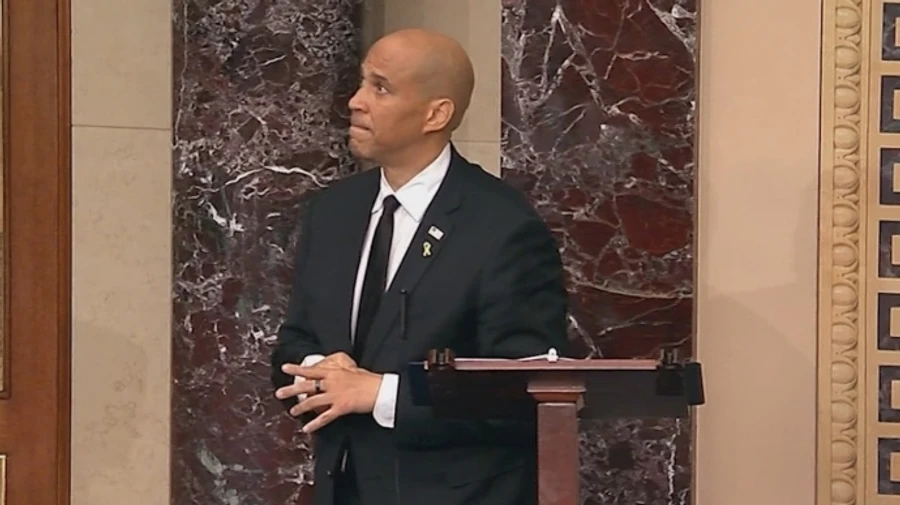 Сенатор-демократ розкритикував Трампа у рекордній промові тривалістю понад 25 годин