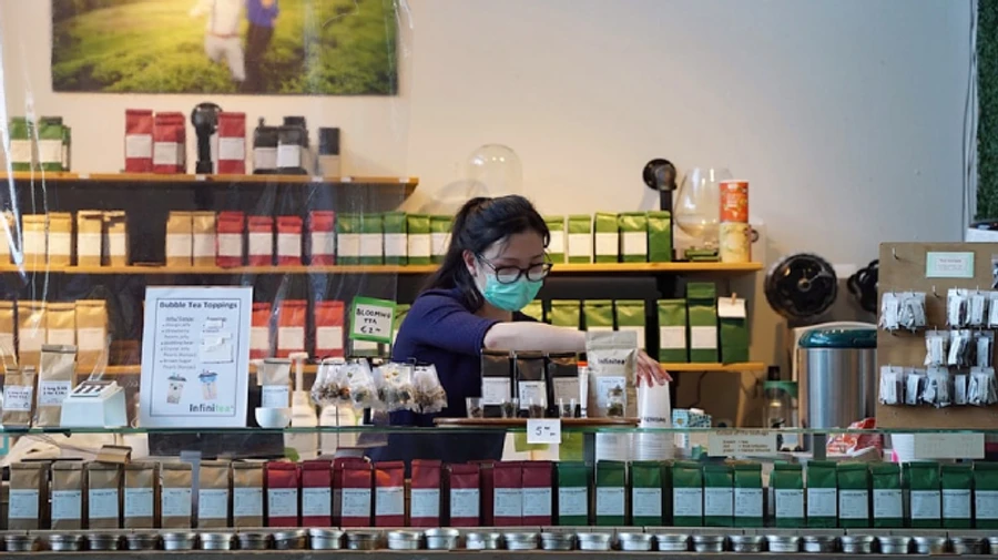 Нідерланди повертають Covid-обмеження: маски, робота з дому і перепустки здоров'я