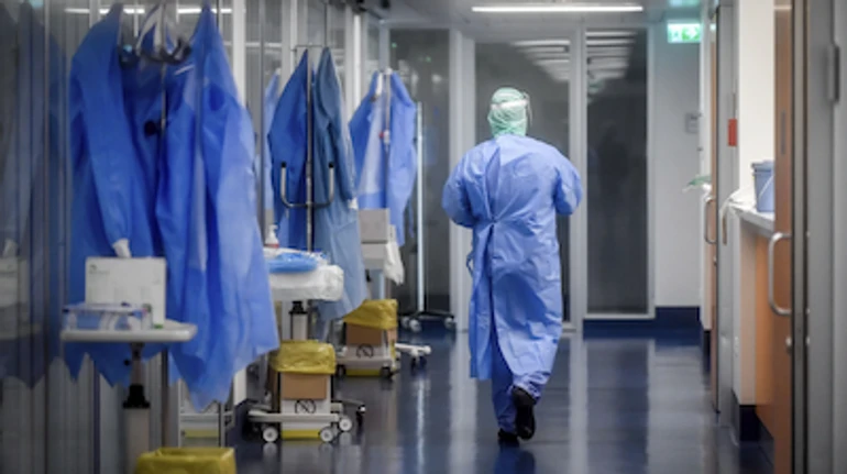 Подкаст Кляті питання: Чому кількість хворих на коронавірус так стрімко зростає?