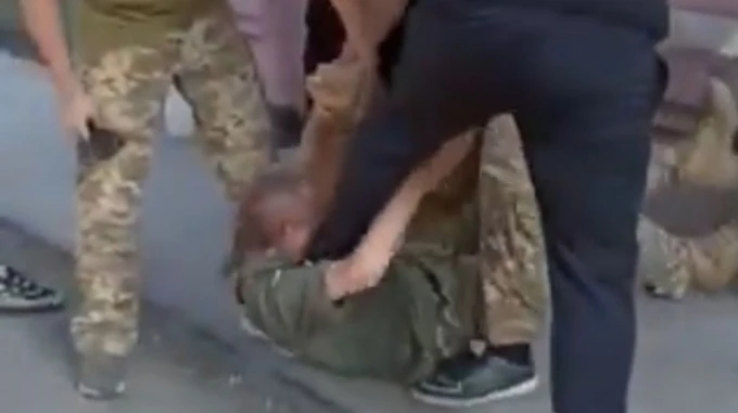 У Дніпрі розслідують можливе побиття чоловіка працівниками ТЦК