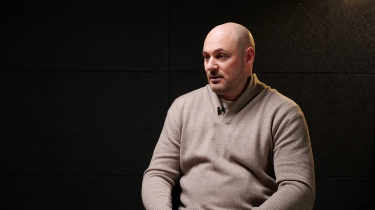 Суд продлил меру пресечения детективу НАБУ Магамедрасулову и срок расследования