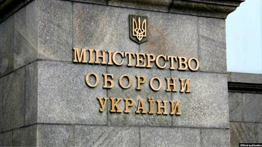 Кабмін звільнив двох заступників міністра оборони