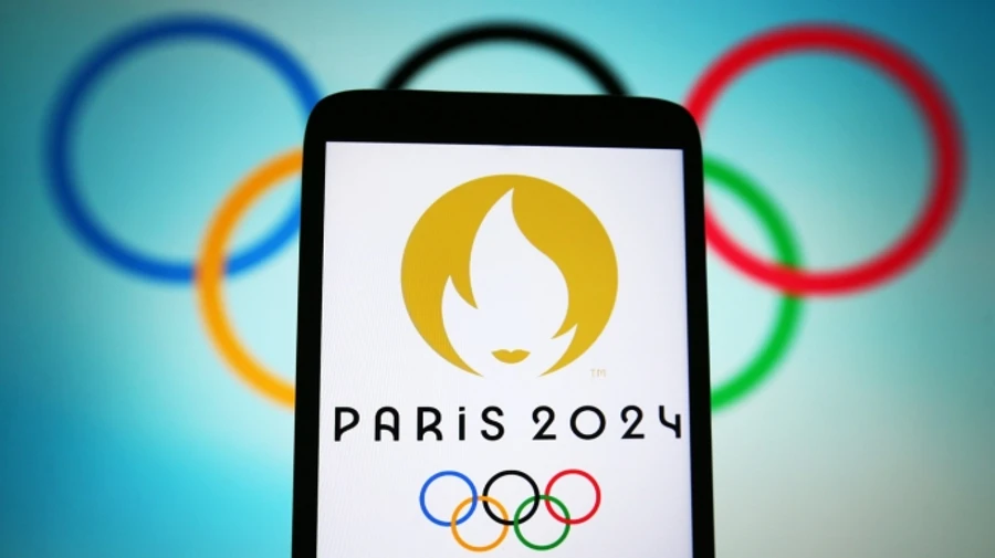 Off the carpet: IOC bans Putin-supporting Russian Olympic champion from 2024 Olympics qualifiers