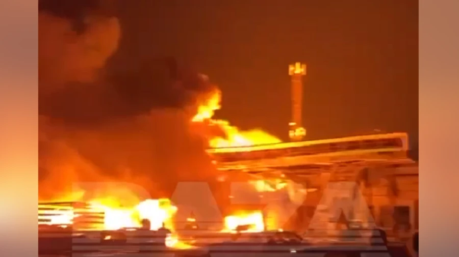 Ще один вибух у Росії: палає автозаправка, є загиблі