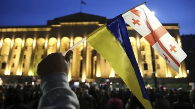 How Tbilisi destroying strategic partnership with Kyiv by resuming flights with Russia