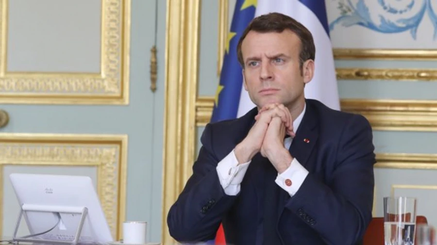 Now is not the time to discuss Crimea's status, says Macron