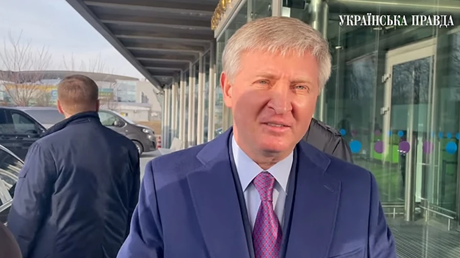 Ахметов и Пинчук вернулись в Украину