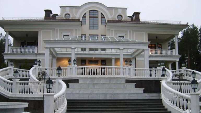 Розслідувачі вперше показали таємну дачу Путіна, де він зустрічався з Януковичем