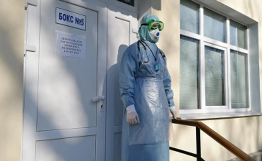 COVID-19: Лікарям організують харчування, поліцейським - кімнати відпочинку 