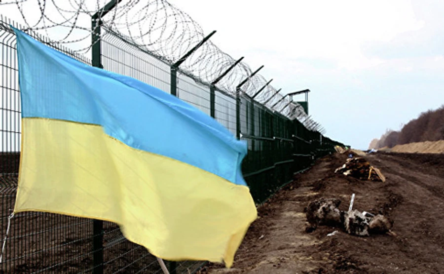 У Держприкордонслужбі розповіли, як повільно добудовують Стіну 