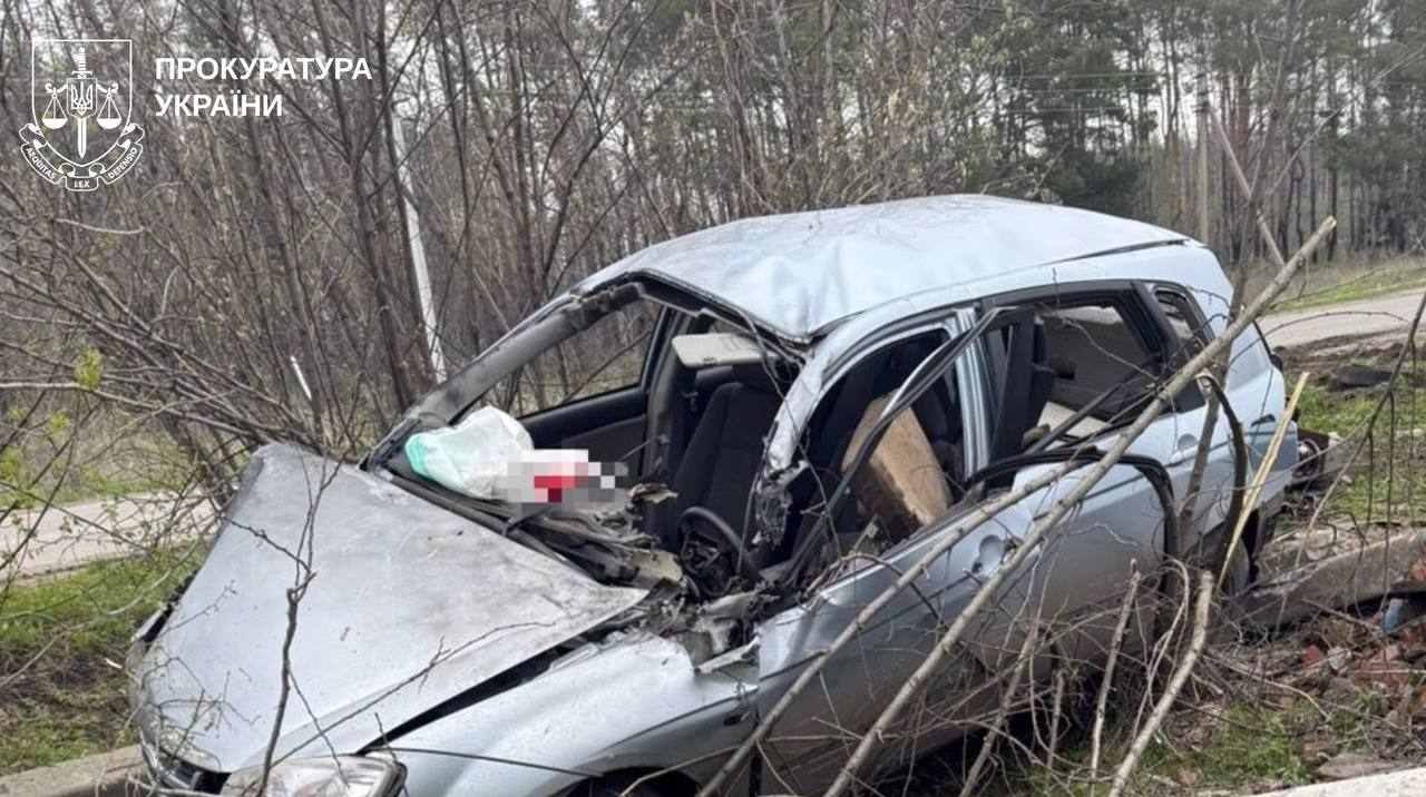 Росіяни з дрона поцілили в авто біля Черкаських Тишок на Харківщині: одна людина загинула