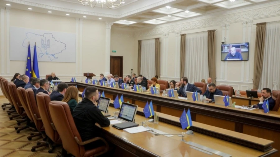 Разумков собирает голоса за отставку правительства Шмыгаля