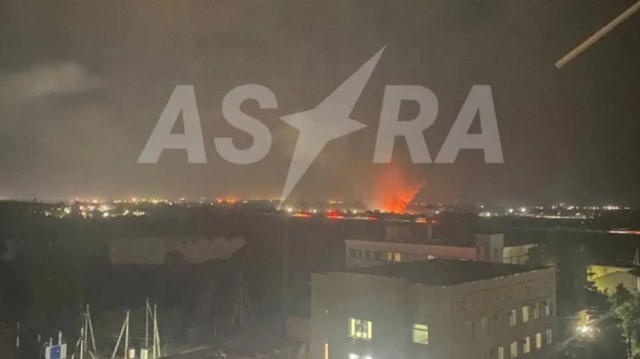 Russians report attack by 15 drones on refinery and oil depot in Russia, fires erupt – photos