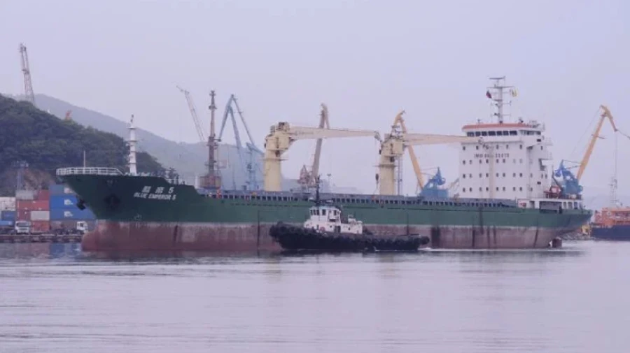 Crew abandons Ukrainian-Polish ship attacked by Houthis
