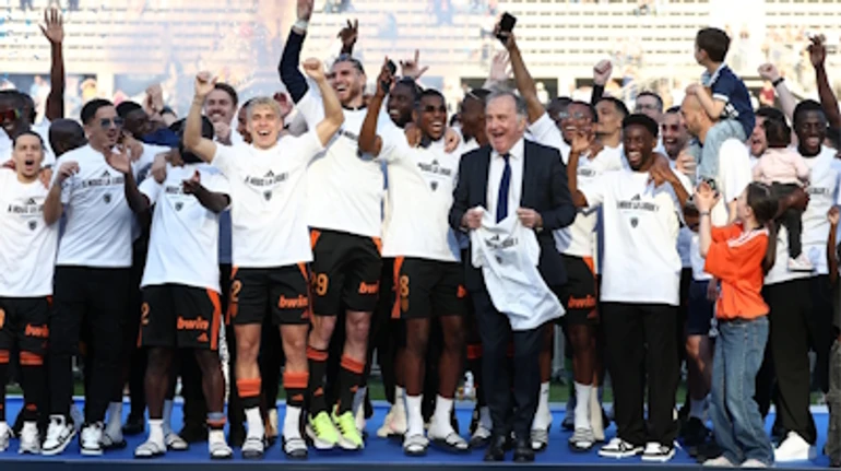 Клопп, Louis Vuitton і 192 метри між стадіонами: як відроджується футбольне дербі Парижа