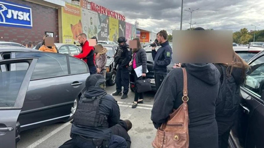 На Сумщине целительница выманила у женщины почти 2 миллиона гривен