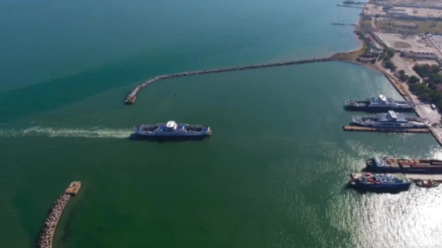 Explosion on Crimean Bridge: over 1,000 trucks stuck in traffic jam at crossing