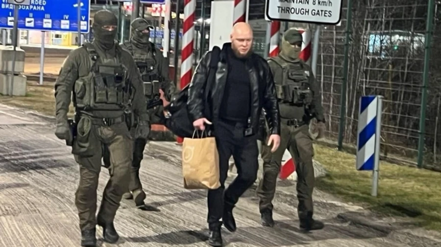 Естонія вислала росіянина, який виправдовував злочини РФ