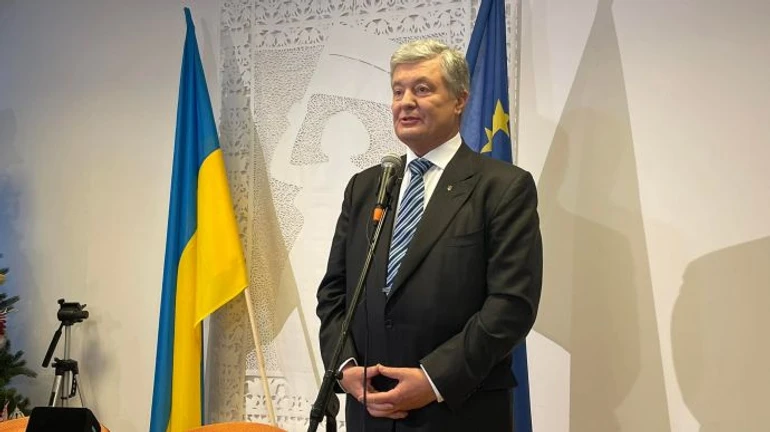 Порошенко привітав Зеленського із заявкою в ЄС та звернувся до партнерів