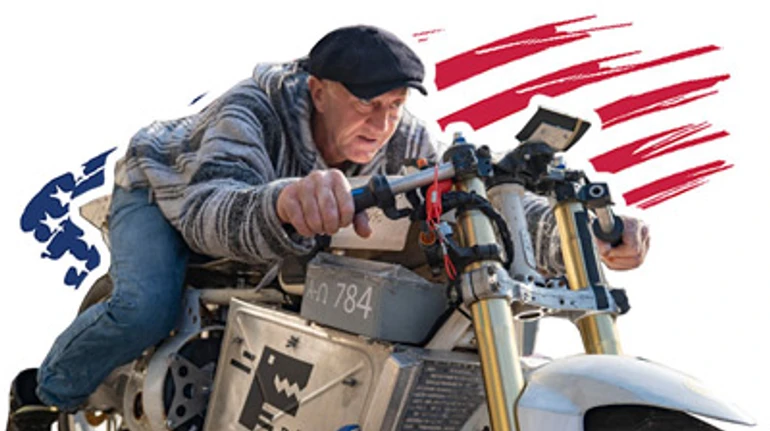 Байка про байк, або Як українці на електромотоциклі Дніпро встановили рекорд швидкості в американському Бонневіллі