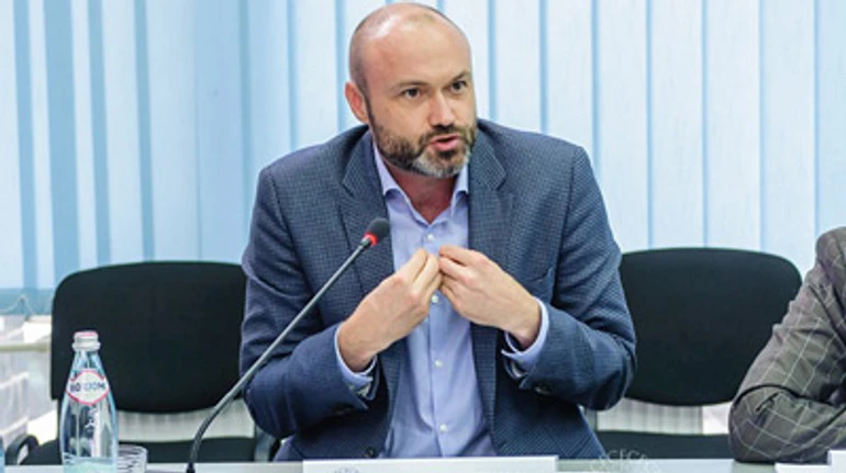 Один против всех: удержится ли Хромаев в кресле главы Комиссии по ценным бумагам