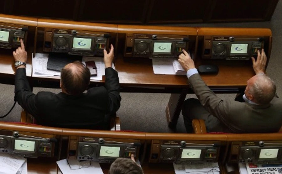 Арахамія: Сенсорна кнопка для нардепів – дороге задоволення