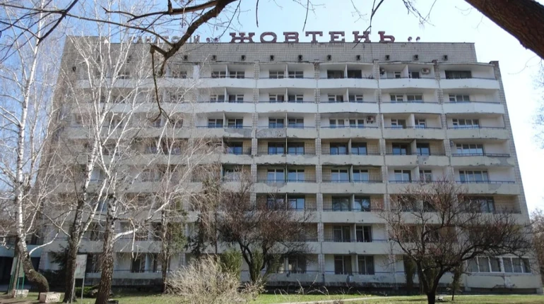 На территории санатория Жовтень в Конча-Заспе произошли столкновения между ГУР и военными