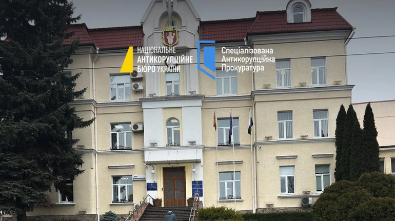 Депутатів з Луцька підозрюють у вимаганні $30 тисяч хабаря за дозвіл на будівництво