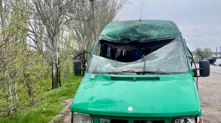 People injured in Russian drone attack on scheduled bus in Dnipropetrovsk Oblast