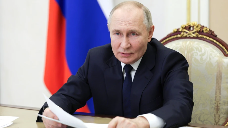 Путін знову запевняє, що в Росії не готують мобілізацію: Люди йдуть добровільно