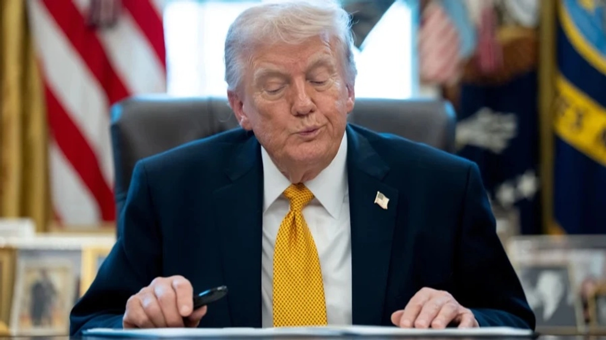 Trump signs order suspending Russia sanctions under Graham Act