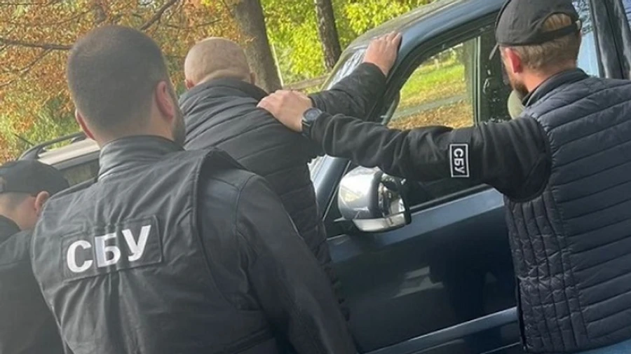 ГБР и СБУ задержали фейковых антикоррупционеров, которые продавали должность ректора