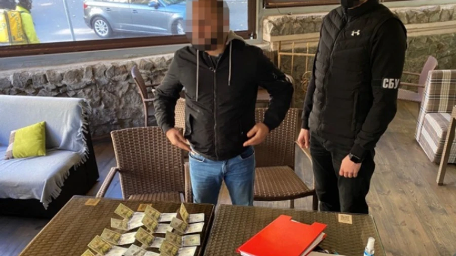 Взятка свежеиспеченного чиновника КГГА: подозреваемый вышел из СИЗО под залог