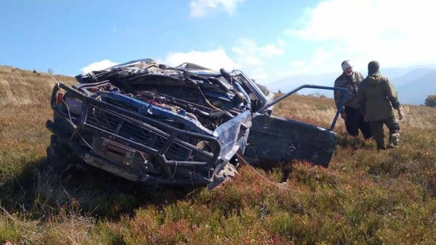 Каталися по горі на джипі і перевернулися – 2 травмованих на Закарпатті