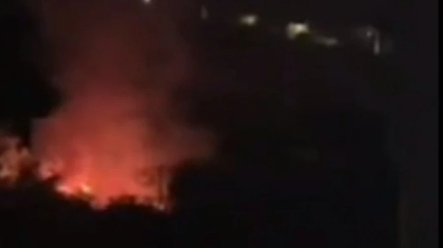 В двух регионах России сообщили об атаке беспилотников и пожарах на промышленных объектах