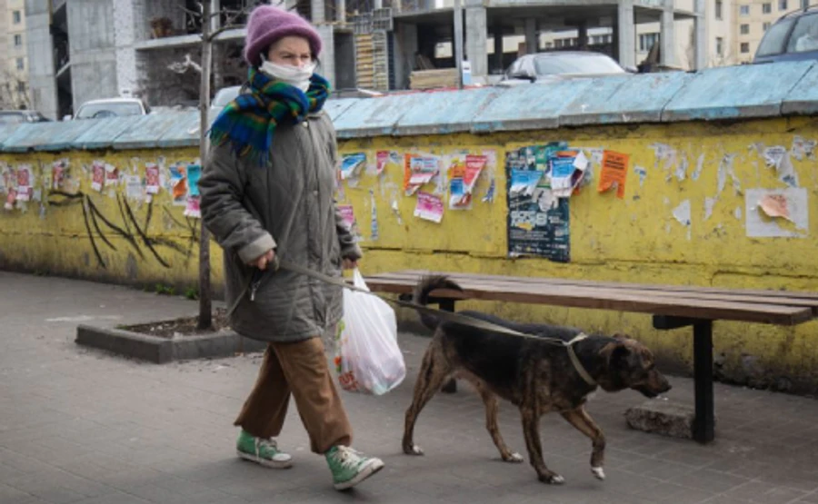 Самоізоляція по-новому: в магазин і аптеку виходити не далі, ніж 2 кілометри від дому