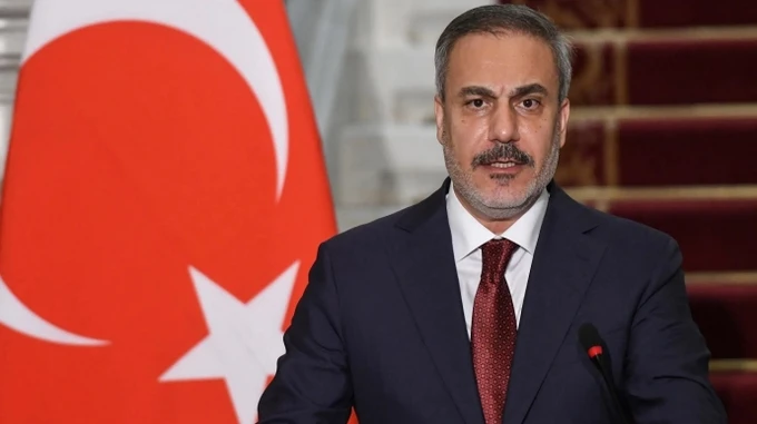 We continue to strongly support Ukraine's territorial integrity, Turkish foreign minister says