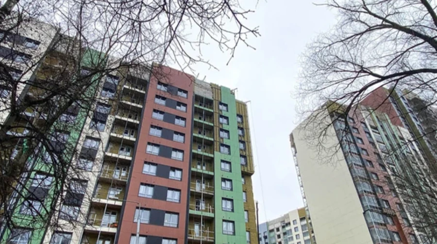 Shares in Russia's largest construction companies plunge