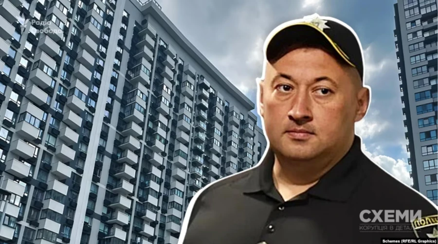 ВАКС ухвалив конфіскувати вартість пентхаусу родини столичного поліцейського і два паркомісця